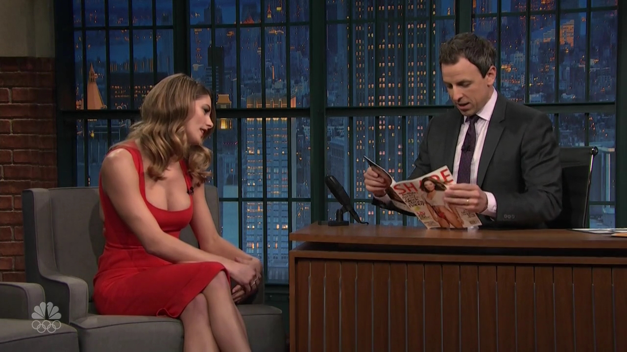 Ashley-Greene-dot_nl-6april2016LateNightwithSethMeyers0309.jpg