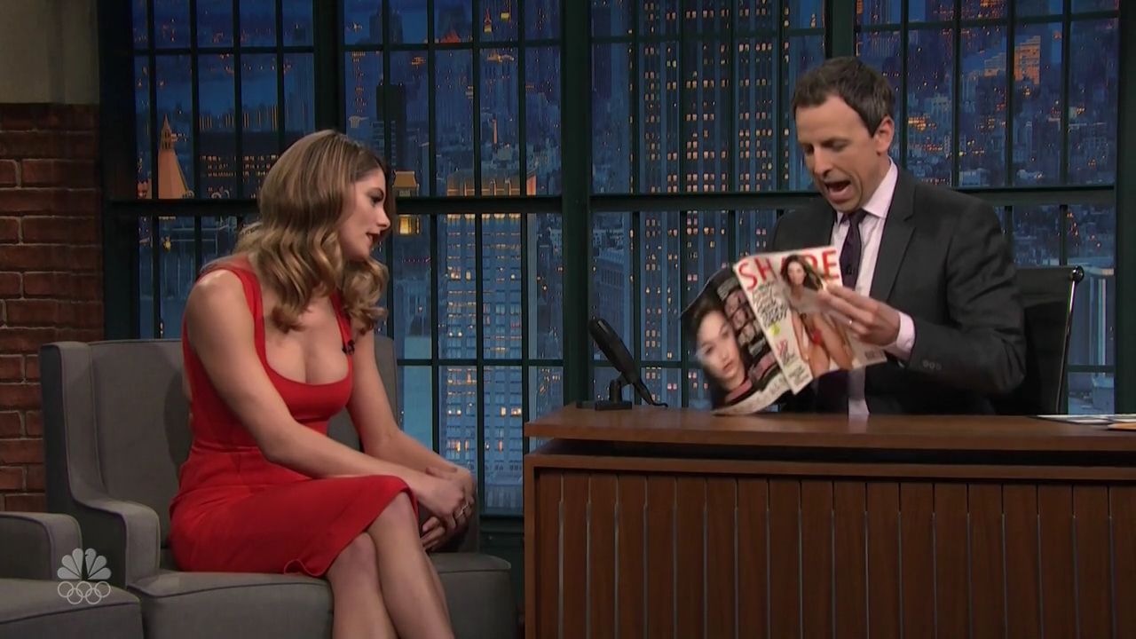 Ashley-Greene-dot_nl-6april2016LateNightwithSethMeyers0311.jpg