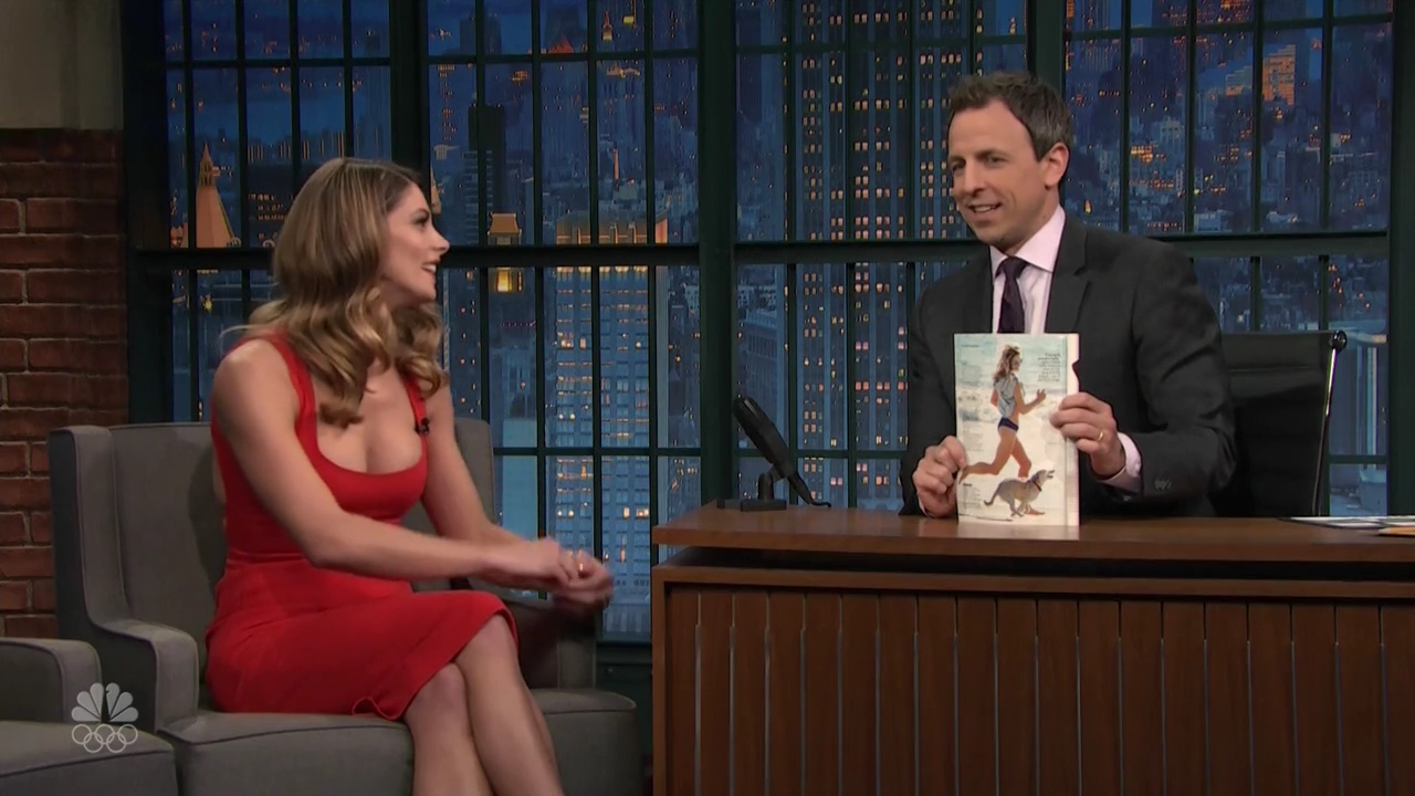 Ashley-Greene-dot_nl-6april2016LateNightwithSethMeyers0336.jpg