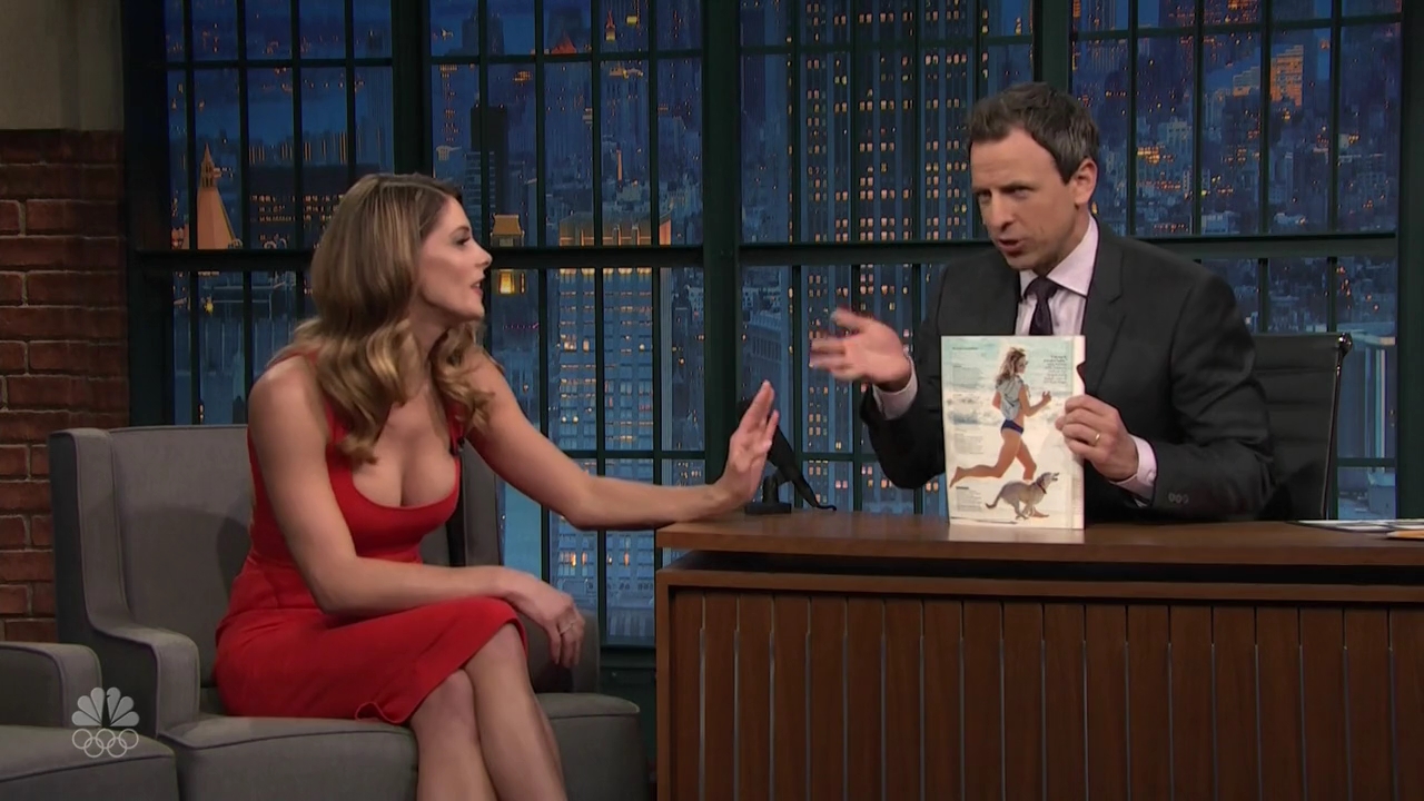Ashley-Greene-dot_nl-6april2016LateNightwithSethMeyers0352.jpg