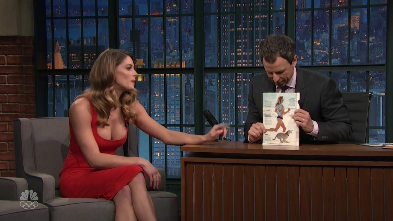 Ashley-Greene-dot_nl-6april2016LateNightwithSethMeyers0355.jpg