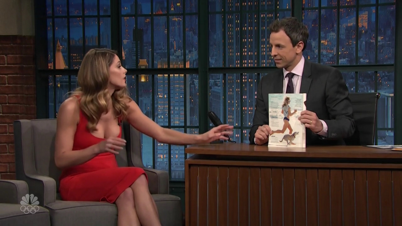 Ashley-Greene-dot_nl-6april2016LateNightwithSethMeyers0384.jpg