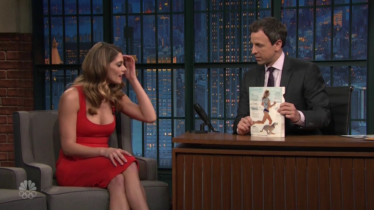 Ashley-Greene-dot_nl-6april2016LateNightwithSethMeyers0398.jpg