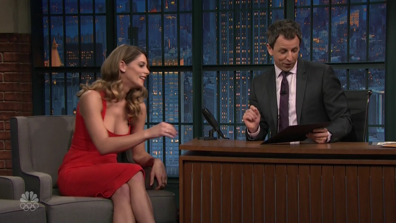 Ashley-Greene-dot_nl-6april2016LateNightwithSethMeyers0454.jpg