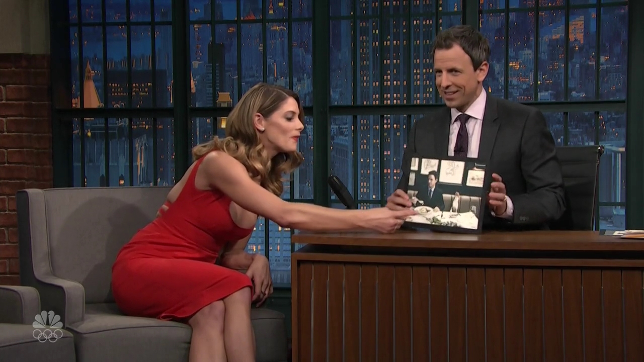 Ashley-Greene-dot_nl-6april2016LateNightwithSethMeyers0458.jpg
