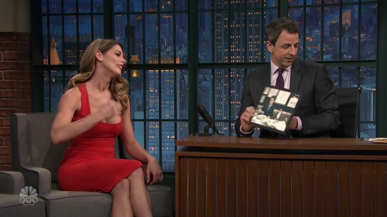 Ashley-Greene-dot_nl-6april2016LateNightwithSethMeyers0472.jpg