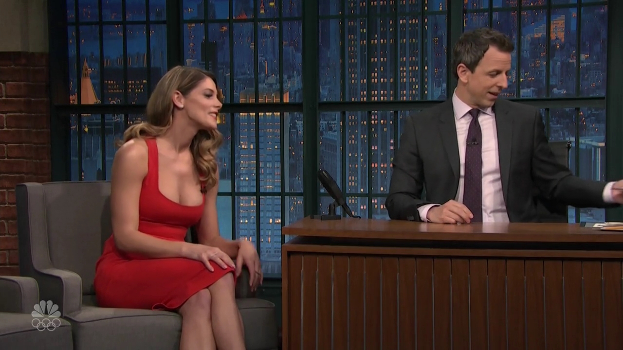 Ashley-Greene-dot_nl-6april2016LateNightwithSethMeyers0474.jpg