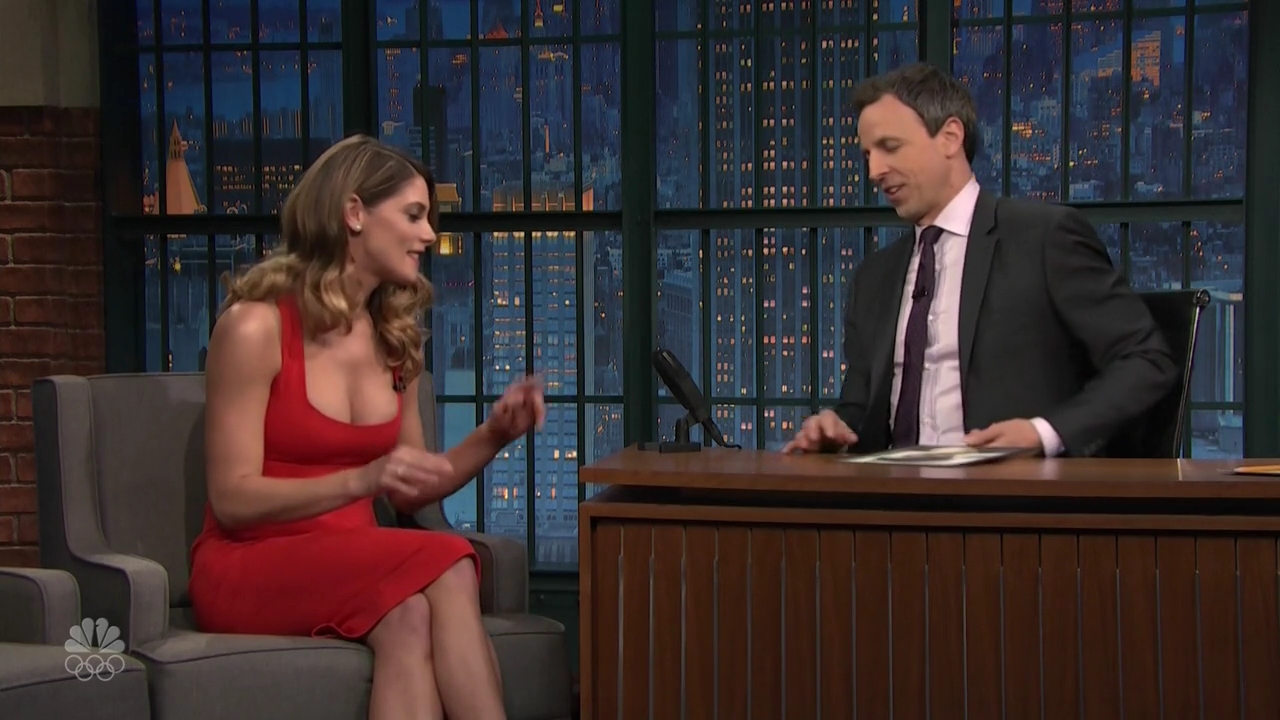 Ashley-Greene-dot_nl-6april2016LateNightwithSethMeyers0480.jpg