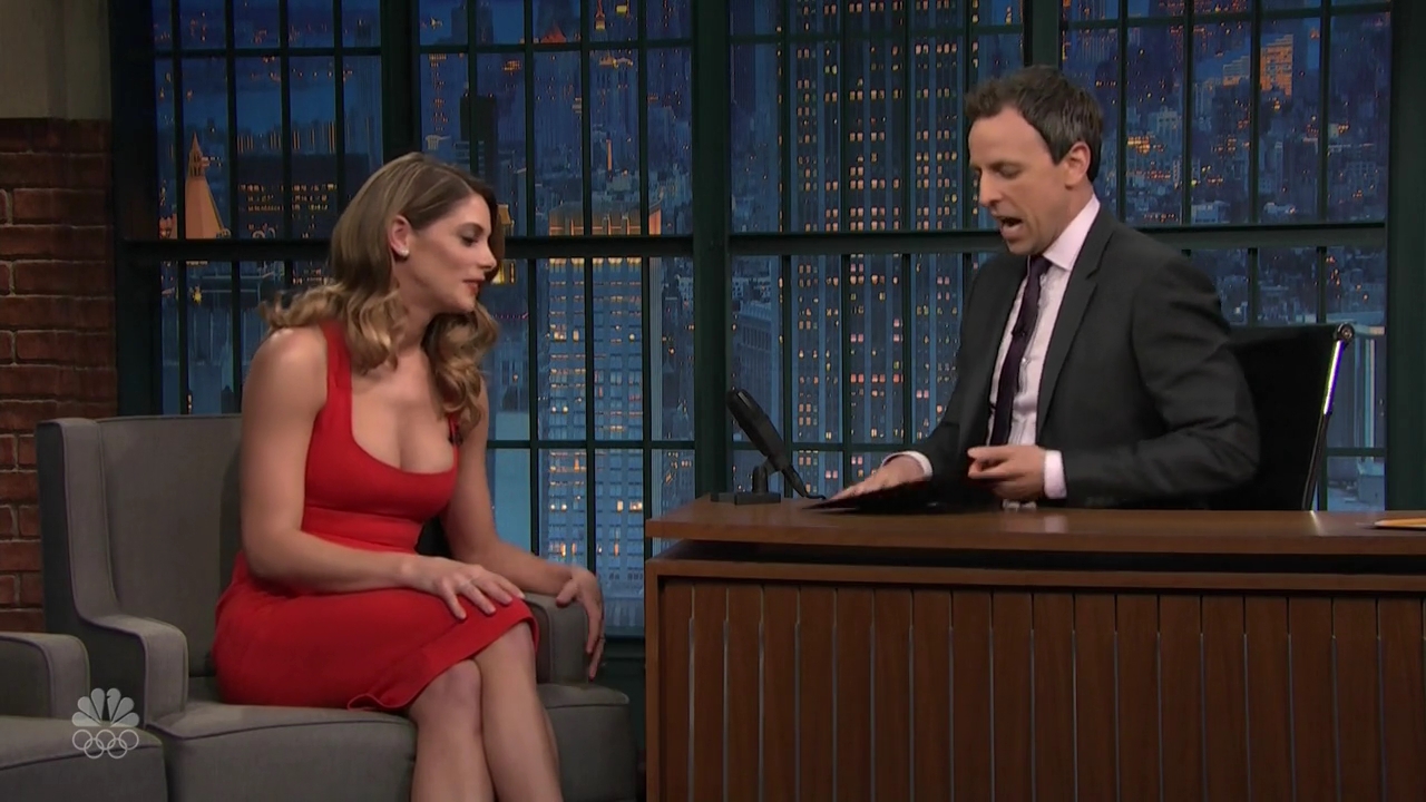 Ashley-Greene-dot_nl-6april2016LateNightwithSethMeyers0481.jpg