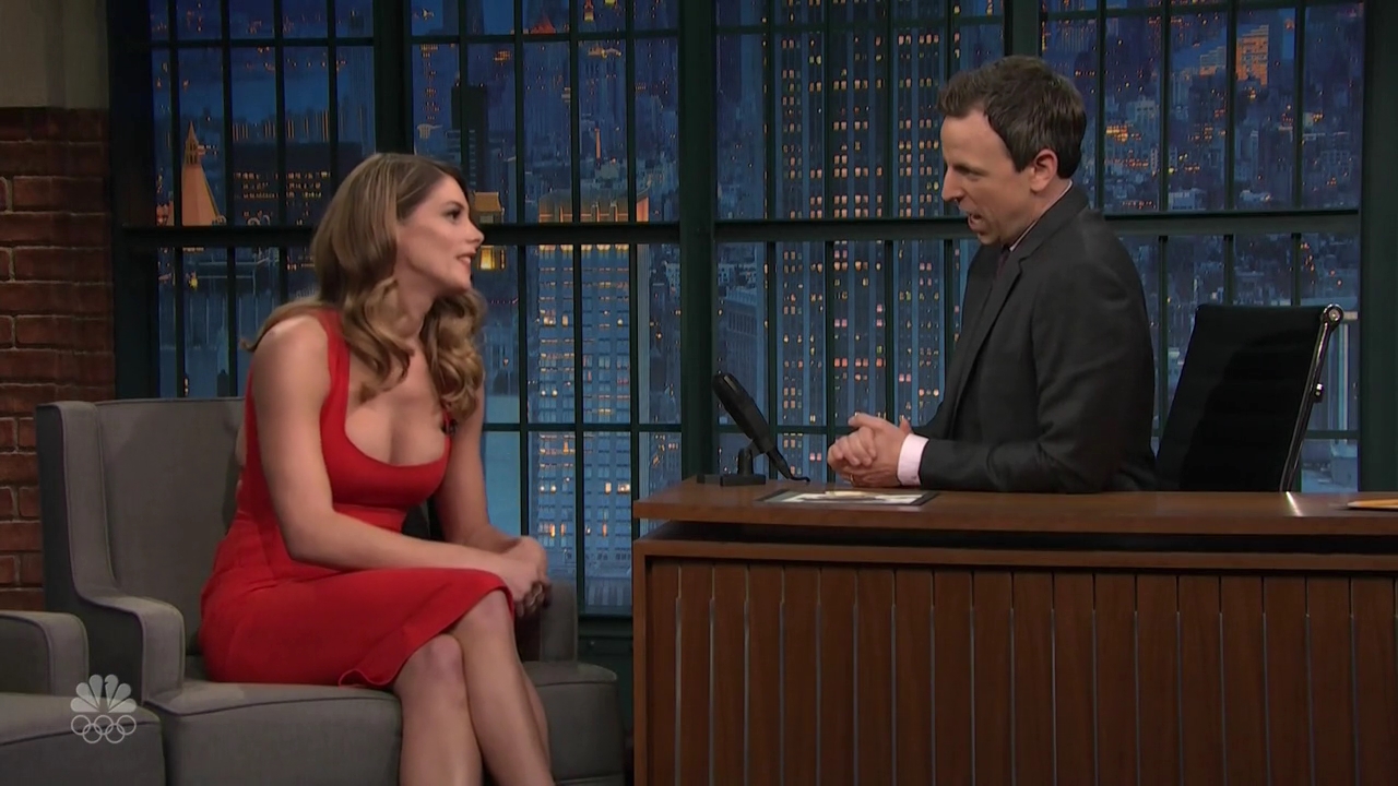 Ashley-Greene-dot_nl-6april2016LateNightwithSethMeyers0587.jpg