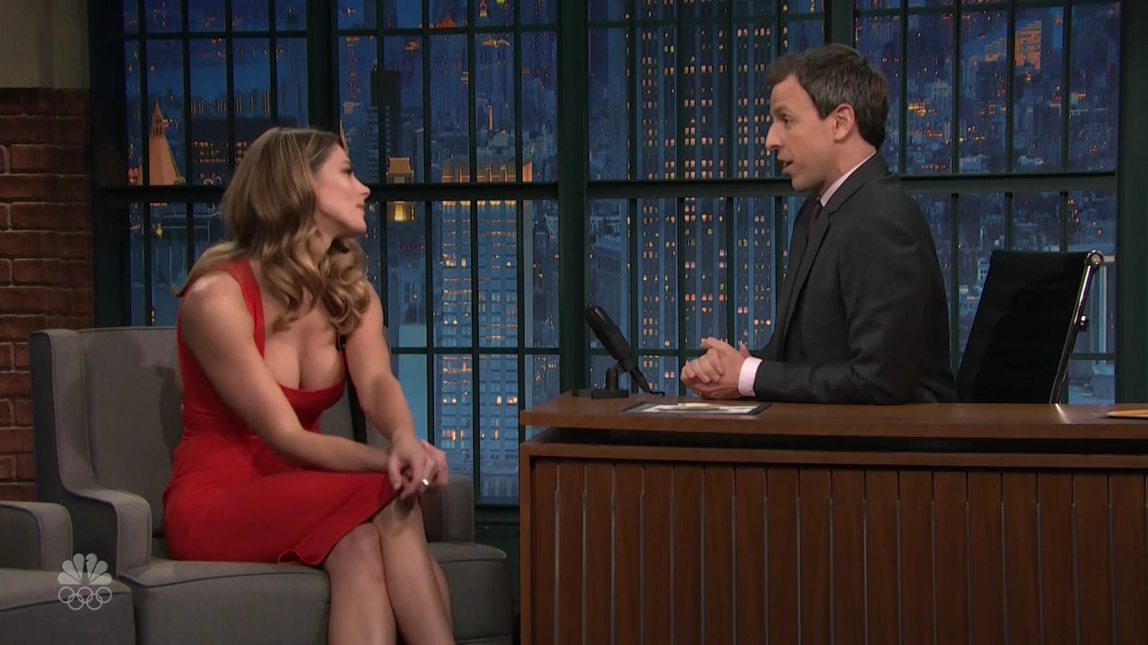 Ashley-Greene-dot_nl-6april2016LateNightwithSethMeyers0597.jpg
