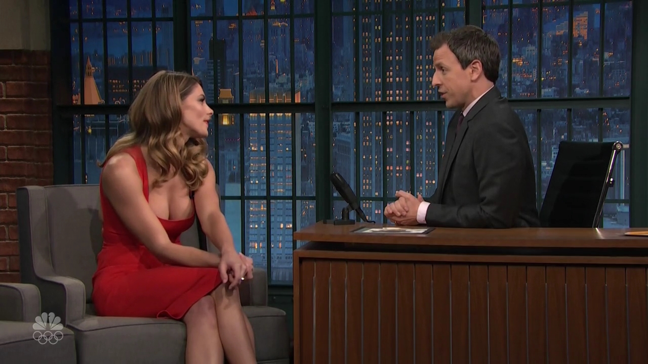 Ashley-Greene-dot_nl-6april2016LateNightwithSethMeyers0598.jpg