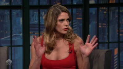 Ashley-Greene-dot_nl-6april2016LateNightwithSethMeyers0150.jpg