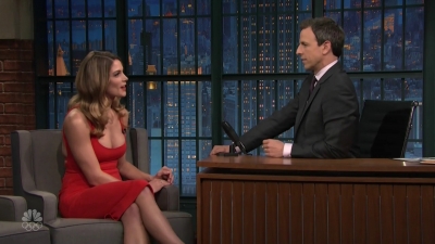 Ashley-Greene-dot_nl-6april2016LateNightwithSethMeyers0160.jpg