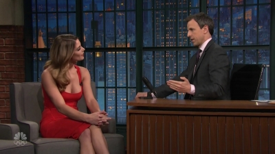 Ashley-Greene-dot_nl-6april2016LateNightwithSethMeyers0224.jpg