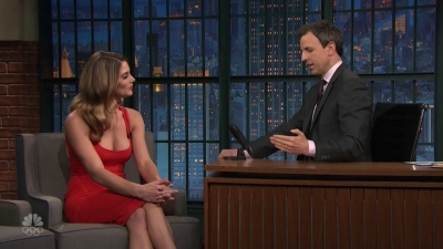 Ashley-Greene-dot_nl-6april2016LateNightwithSethMeyers0225.jpg