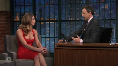 Ashley-Greene-dot_nl-6april2016LateNightwithSethMeyers0230.jpg