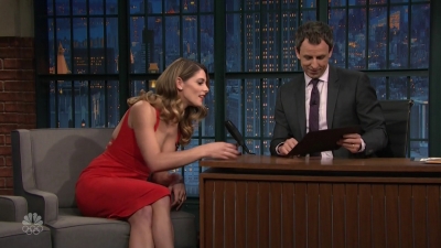 Ashley-Greene-dot_nl-6april2016LateNightwithSethMeyers0456.jpg