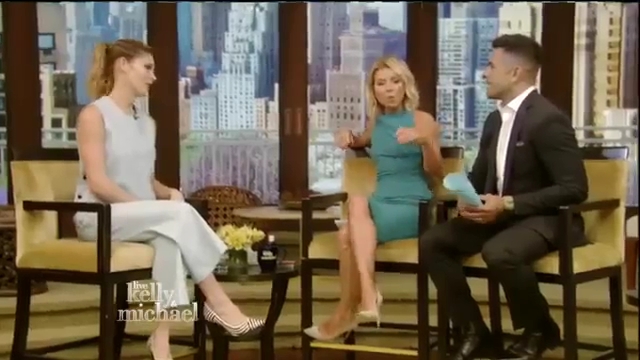 Ashley-Greene-dot_nl-7april2016LiveWithKellyAndMichael0022.jpg Ashley-Greene-dot_nl-7april2016LiveWithKellyAndMichael0022.jpg