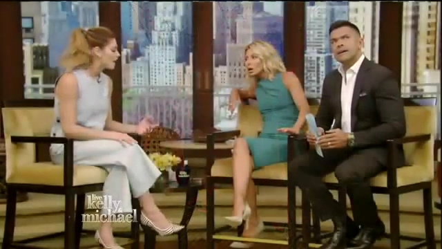 Ashley-Greene-dot_nl-7april2016LiveWithKellyAndMichael0070.jpg Ashley-Greene-dot_nl-7april2016LiveWithKellyAndMichael0070.jpg