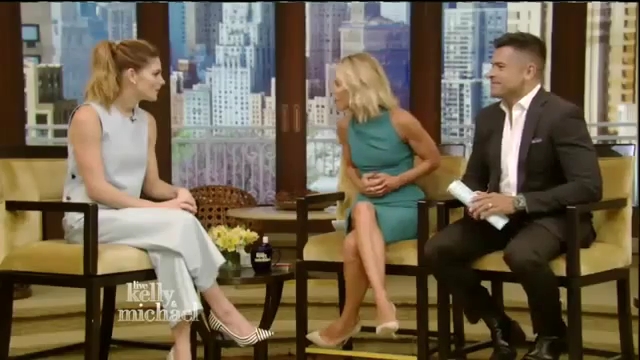 Ashley-Greene-dot_nl-7april2016LiveWithKellyAndMichael0124.jpg Ashley-Greene-dot_nl-7april2016LiveWithKellyAndMichael0124.jpg