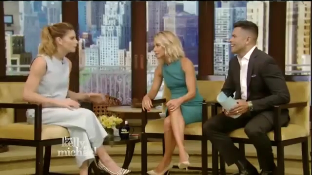 Ashley-Greene-dot_nl-7april2016LiveWithKellyAndMichael0164.jpg Ashley-Greene-dot_nl-7april2016LiveWithKellyAndMichael0164.jpg