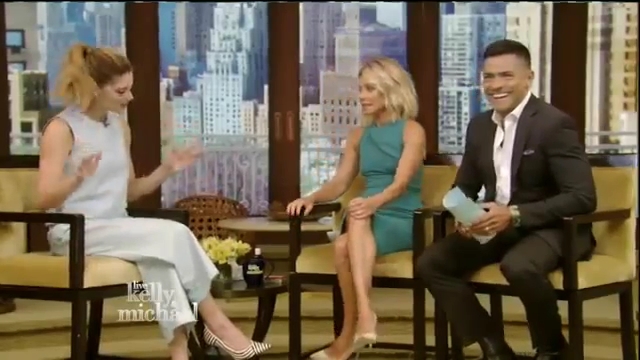 Ashley-Greene-dot_nl-7april2016LiveWithKellyAndMichael0165.jpg Ashley-Greene-dot_nl-7april2016LiveWithKellyAndMichael0165.jpg