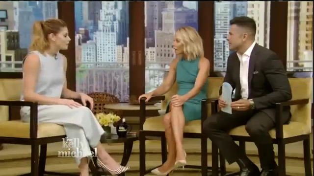 Ashley-Greene-dot_nl-7april2016LiveWithKellyAndMichael0175.jpg Ashley-Greene-dot_nl-7april2016LiveWithKellyAndMichael0175.jpg