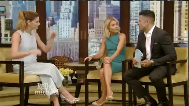 Ashley-Greene-dot_nl-7april2016LiveWithKellyAndMichael0177.jpg Ashley-Greene-dot_nl-7april2016LiveWithKellyAndMichael0177.jpg