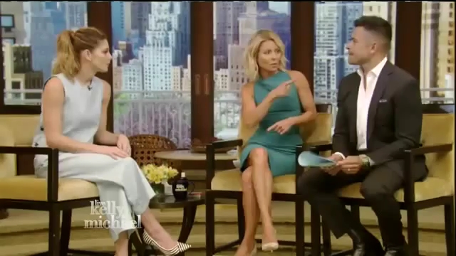 Ashley-Greene-dot_nl-7april2016LiveWithKellyAndMichael0191.jpg Ashley-Greene-dot_nl-7april2016LiveWithKellyAndMichael0191.jpg