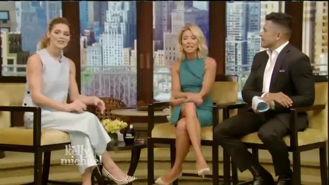 Ashley-Greene-dot_nl-7april2016LiveWithKellyAndMichael0204.jpg Ashley-Greene-dot_nl-7april2016LiveWithKellyAndMichael0204.jpg