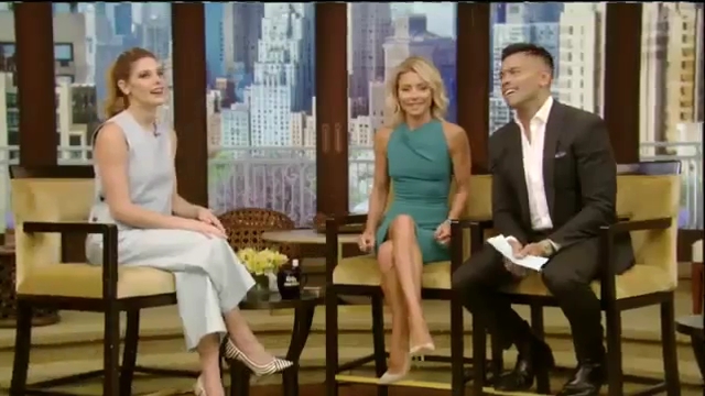 Ashley-Greene-dot_nl-7april2016LiveWithKellyAndMichael0229.jpg Ashley-Greene-dot_nl-7april2016LiveWithKellyAndMichael0229.jpg
