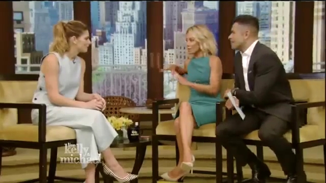 Ashley-Greene-dot_nl-7april2016LiveWithKellyAndMichael0265.jpg Ashley-Greene-dot_nl-7april2016LiveWithKellyAndMichael0265.jpg