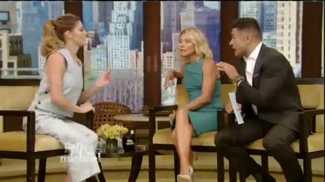Ashley-Greene-dot_nl-7april2016LiveWithKellyAndMichael0298.jpg