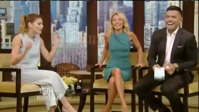 Ashley-Greene-dot_nl-7april2016LiveWithKellyAndMichael0343.jpg