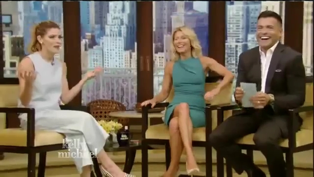 Ashley-Greene-dot_nl-7april2016LiveWithKellyAndMichael0344.jpg