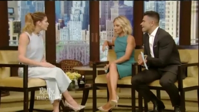 Ashley-Greene-dot_nl-7april2016LiveWithKellyAndMichael0269.jpg