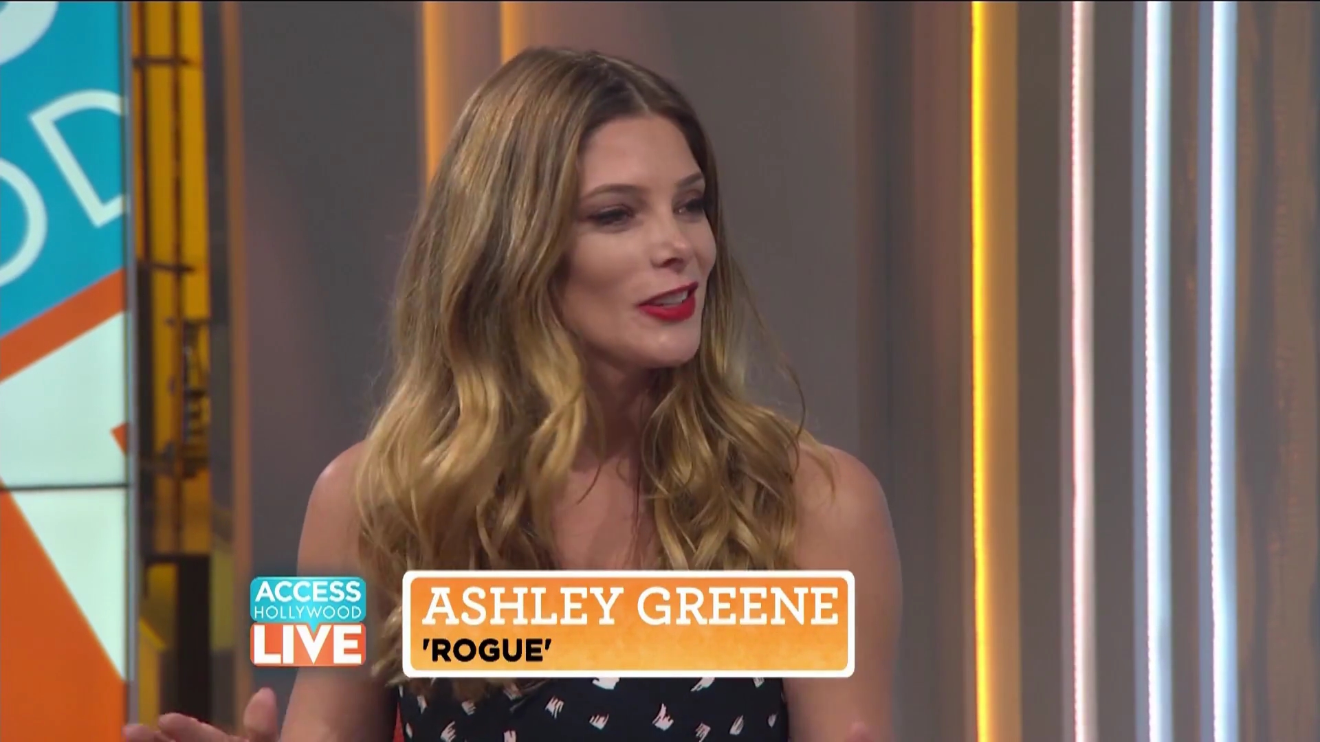 Ashkey-Greene-dot-nl_2017AccesHollywood0046.jpg