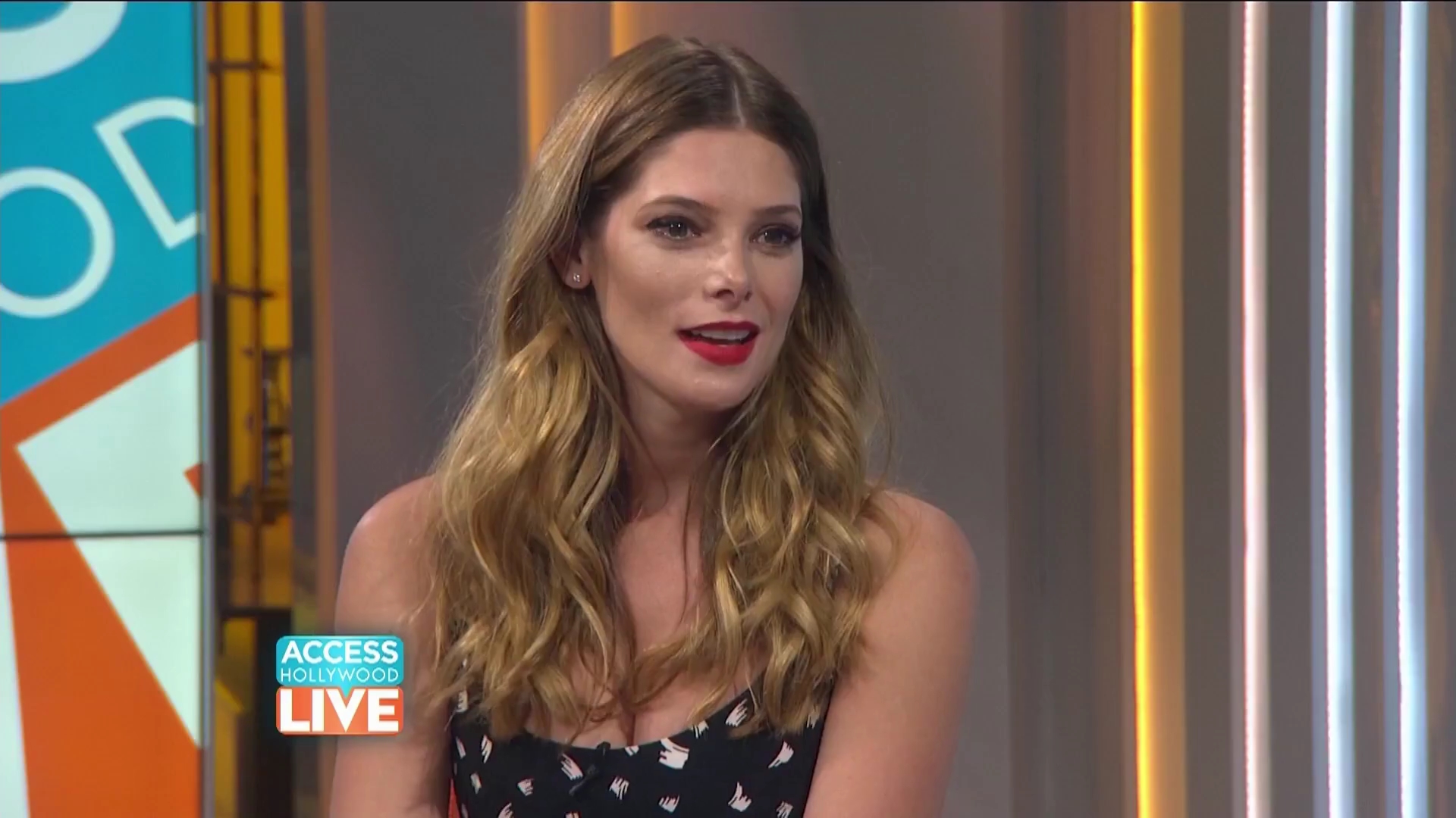 Ashkey-Greene-dot-nl_2017AccesHollywood0137.jpg