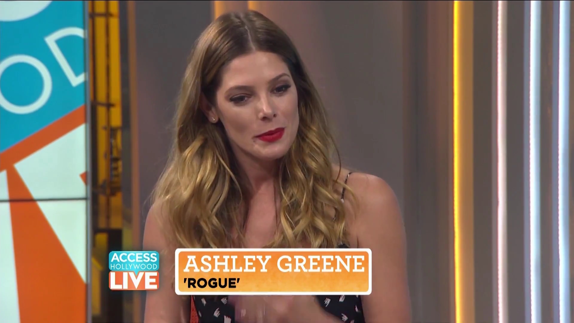 Ashkey-Greene-dot-nl_2017AccesHollywood0155.jpg
