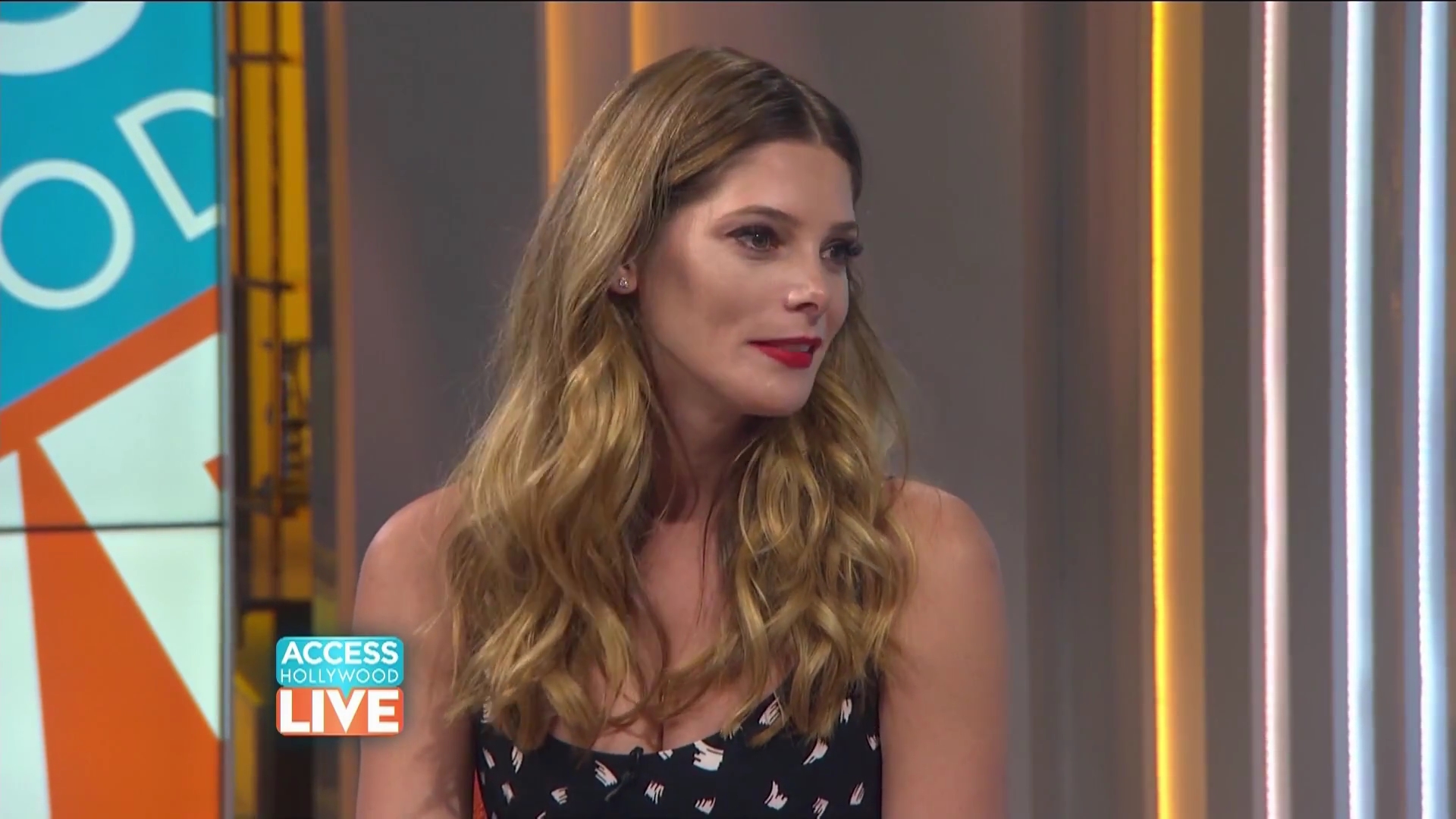 Ashkey-Greene-dot-nl_2017AccesHollywood0179.jpg