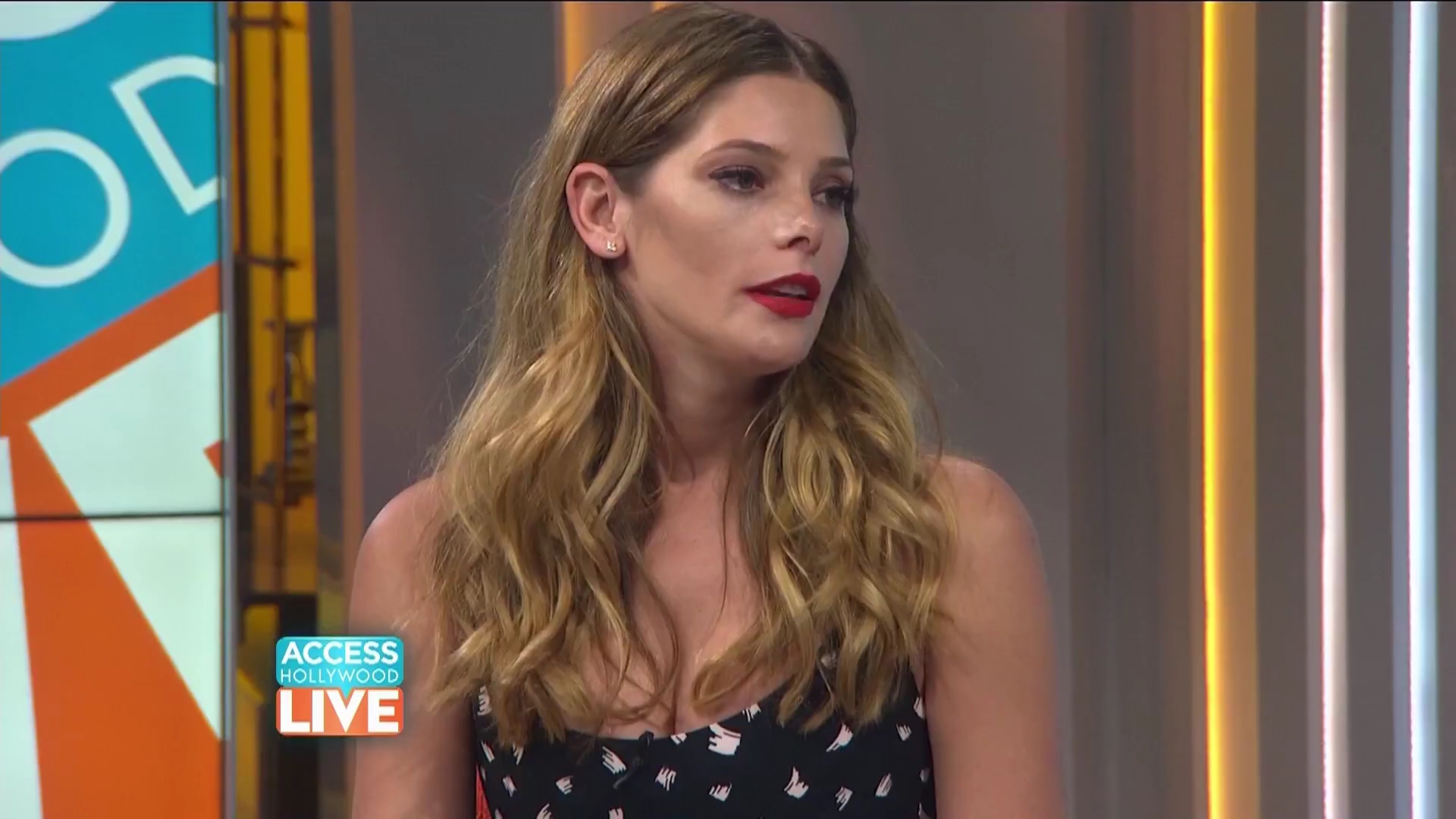 Ashkey-Greene-dot-nl_2017AccesHollywood0192.jpg