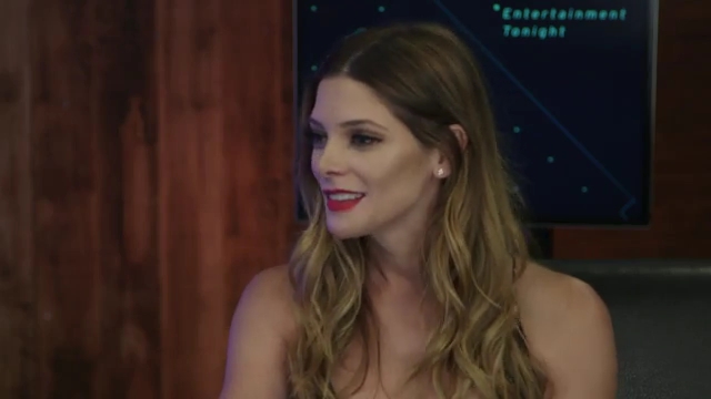 Ashley-Greene-dot-nl_2017EntertainmentTonightFacebookLiveInterview0076.jpg