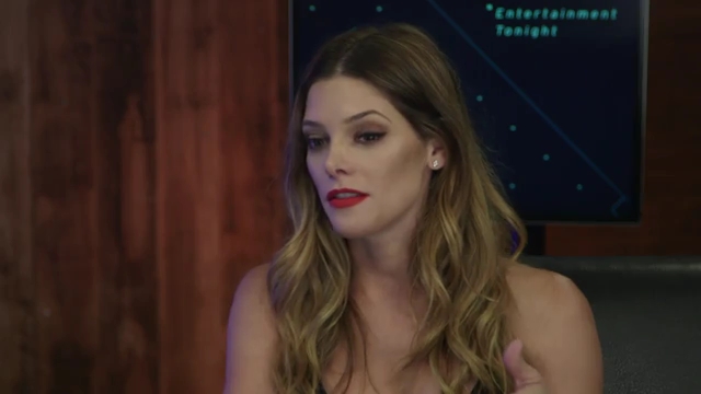 Ashley-Greene-dot-nl_2017EntertainmentTonightFacebookLiveInterview0138.jpg