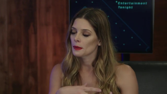 Ashley-Greene-dot-nl_2017EntertainmentTonightFacebookLiveInterview0510.jpg