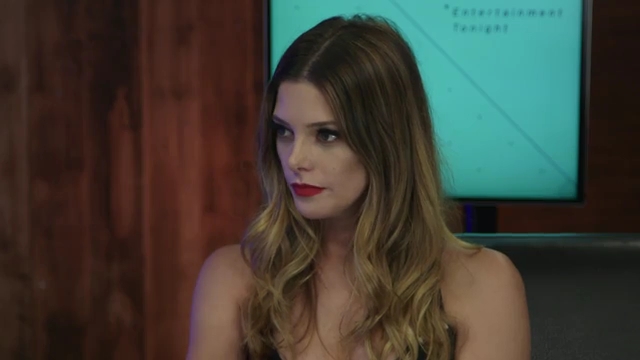 Ashley-Greene-dot-nl_2017EntertainmentTonightFacebookLiveInterview0687.jpg
