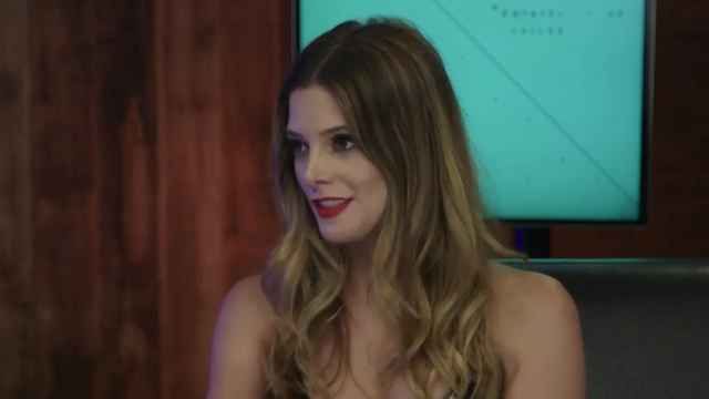 Ashley-Greene-dot-nl_2017EntertainmentTonightFacebookLiveInterview0690.jpg