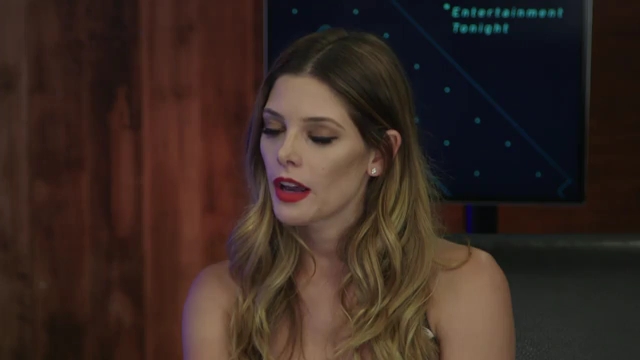 Ashley-Greene-dot-nl_2017EntertainmentTonightFacebookLiveInterview0710.jpg