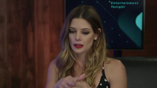 Ashley-Greene-dot-nl_2017EntertainmentTonightFacebookLiveInterview0714.jpg