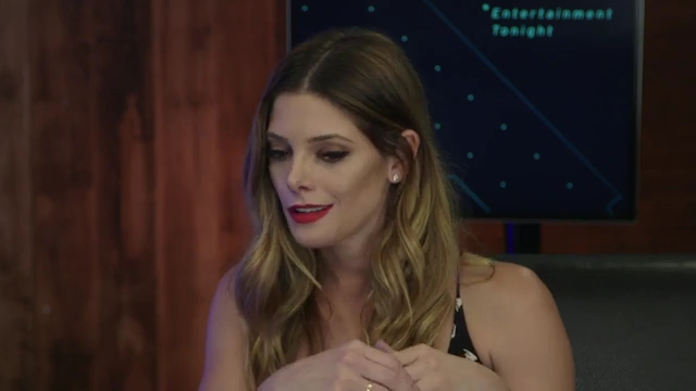 Ashley-Greene-dot-nl_2017EntertainmentTonightFacebookLiveInterview0729.jpg